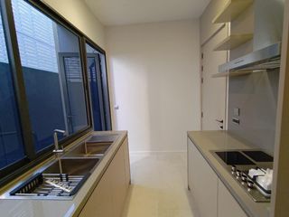 For sale and for rent 5 bedrooms house in Wang Thonglang, Bangkok