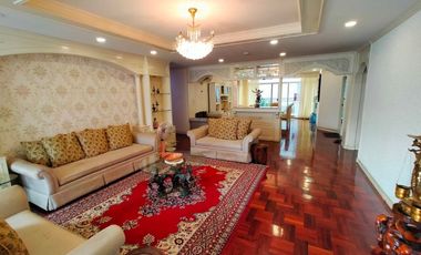 Condo en venta de 3 habitaciones en Khlong Toei, Bangkok