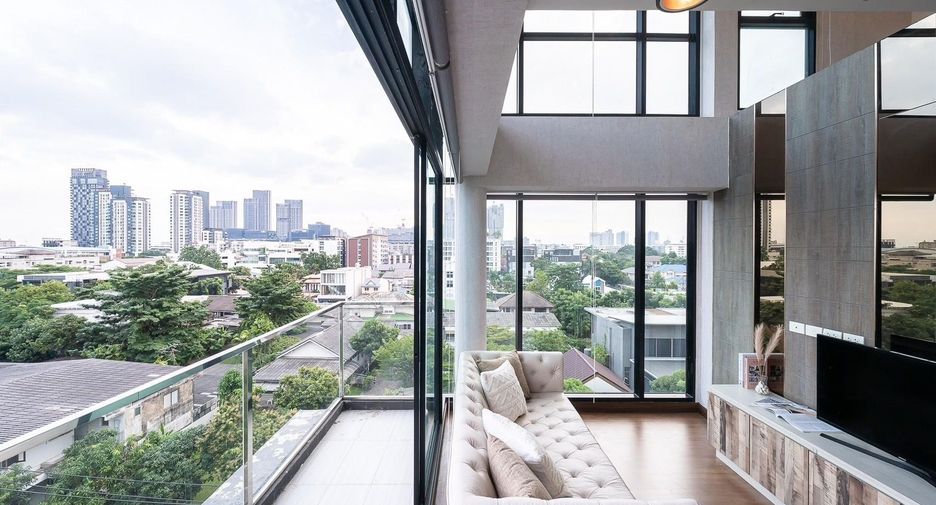 For sale and for rent 2 bedrooms condo in Phra Khanong, Bangkok