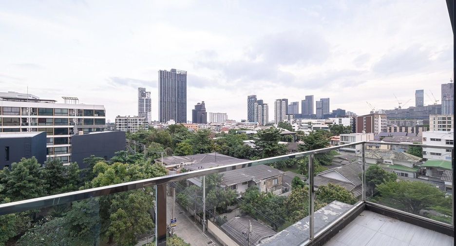 For sale and for rent 2 bedrooms condo in Phra Khanong, Bangkok