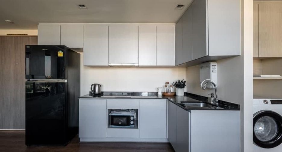For sale and for rent 3 bedrooms condo in Phra Khanong, Bangkok