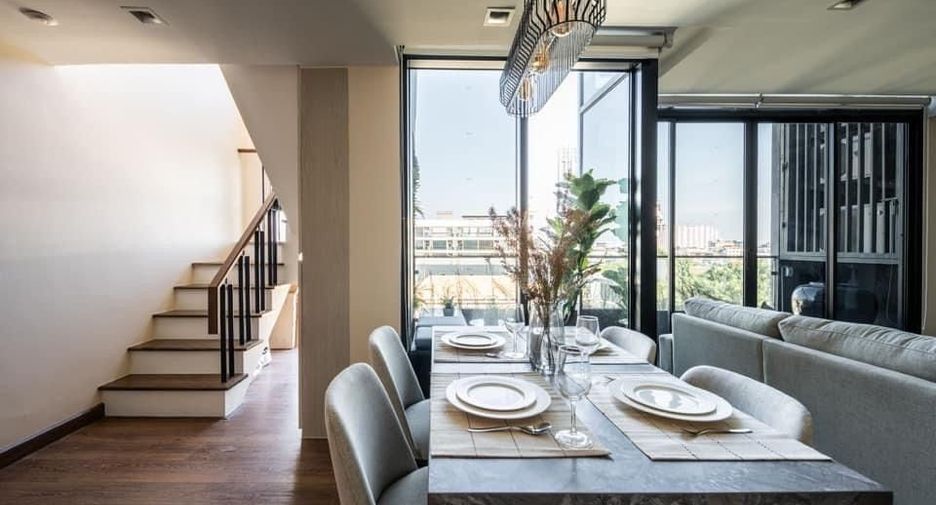 For sale and for rent 3 bedrooms condo in Phra Khanong, Bangkok