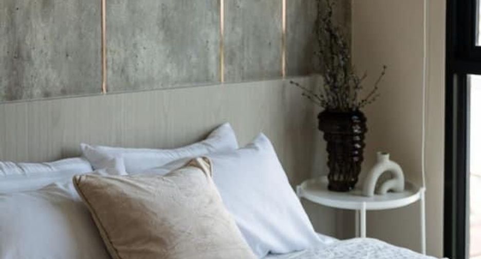 For sale and for rent 3 bedrooms condo in Phra Khanong, Bangkok