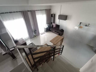Reihenhaus zum Kauf und zur Miete mit 3 Zimmer in Khlong Sam Wa, Bangkok