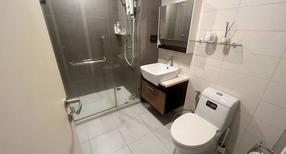 For sale and for rent 2 bedrooms condo in Phra Khanong, Bangkok