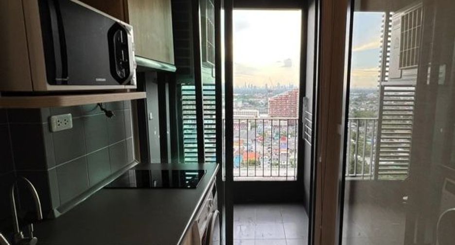 For sale studio condo in Bang Na, Bangkok