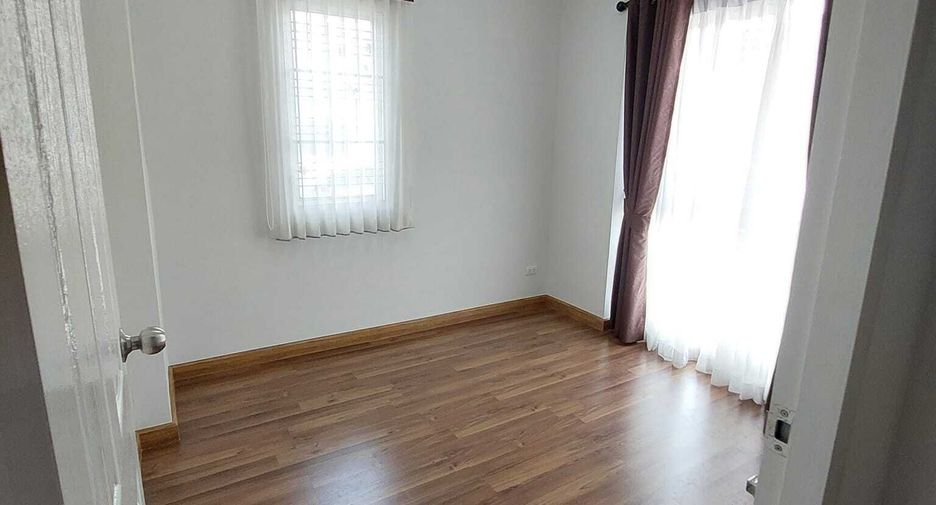Продажа 3 спальни дом в Phra Pradaeng, Самутпракан