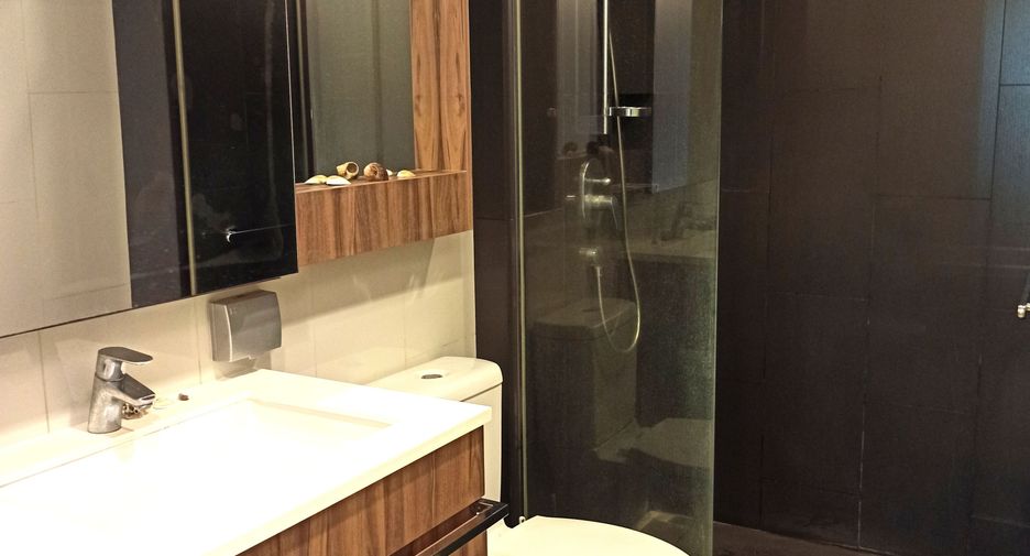 For sale 1 bed condo in Watthana, Bangkok