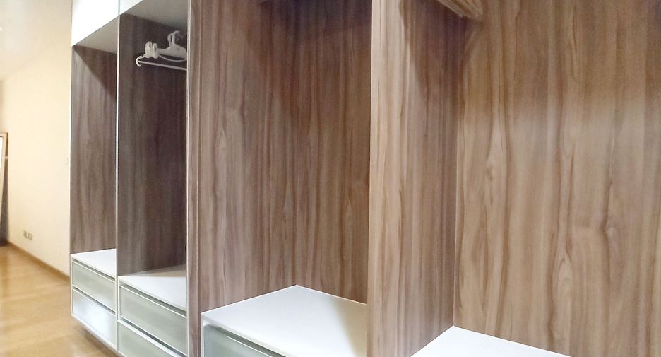 For sale 1 bed condo in Watthana, Bangkok