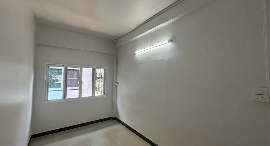 Local comercial en venta y en alquiler de 3 habitaciones en Bang Kho Laem, Bangkok
