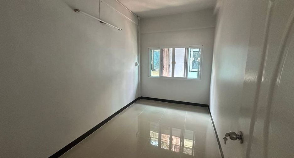 For sale and for rent 3 bedrooms retail Space in Bang Kho Laem, Bangkok