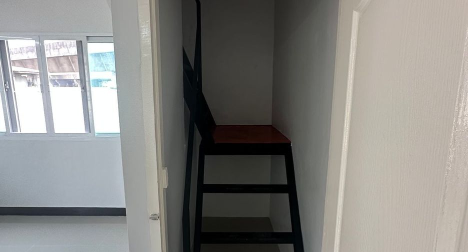 For sale and for rent 3 bedrooms retail Space in Bang Kho Laem, Bangkok