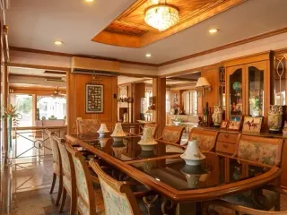 For sale 4 bedrooms house in Thawi Watthana, Bangkok