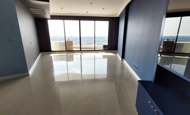 À vendre et à louer 4 chambres condo à Bang Kho Laem, Bangkok
