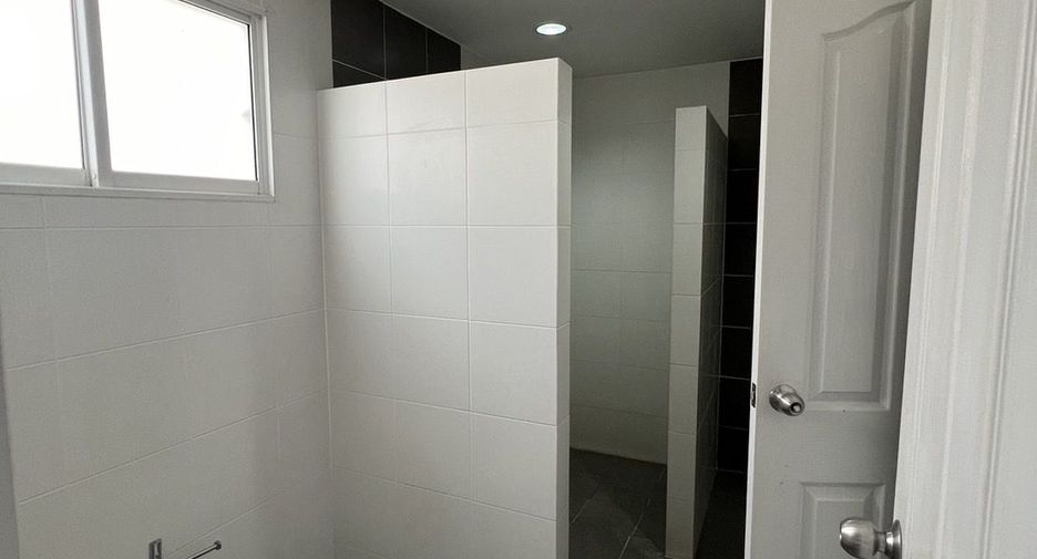 For sale and for rent 3 bedrooms house in Mueang Samut Prakan, Samut Prakan