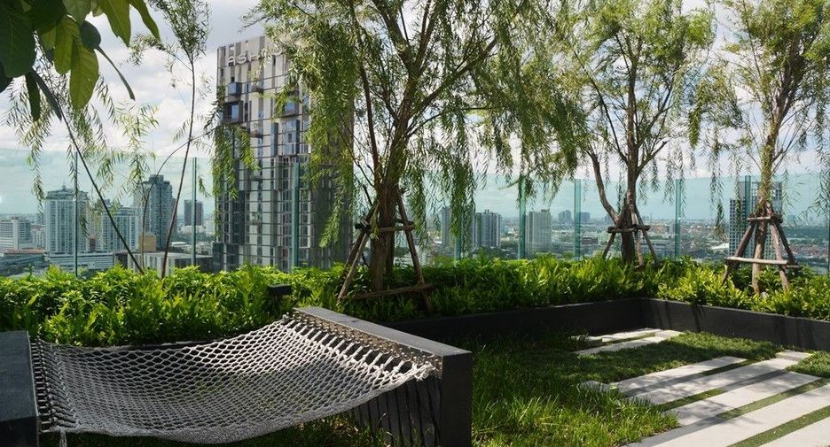 For sale 1 Beds condo in Khlong Toei, Bangkok