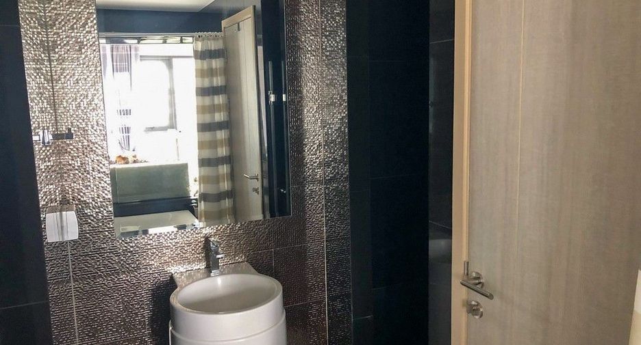 For sale 1 Beds condo in Khlong Toei, Bangkok