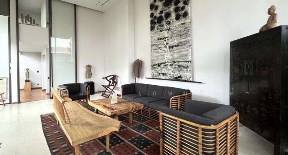 For sale 5 bedrooms house in Watthana, Bangkok
