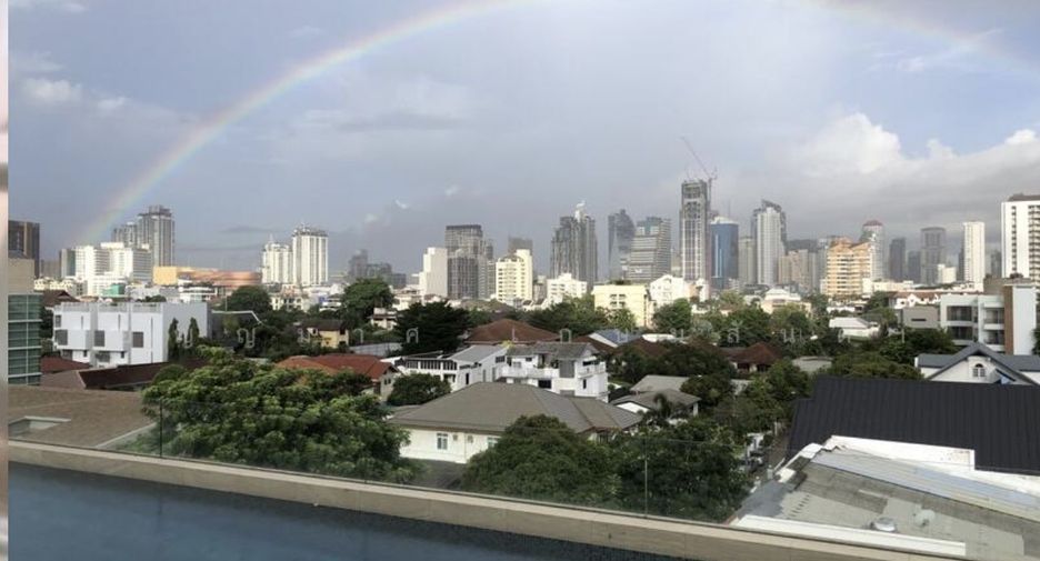 For sale 5 bedrooms house in Watthana, Bangkok