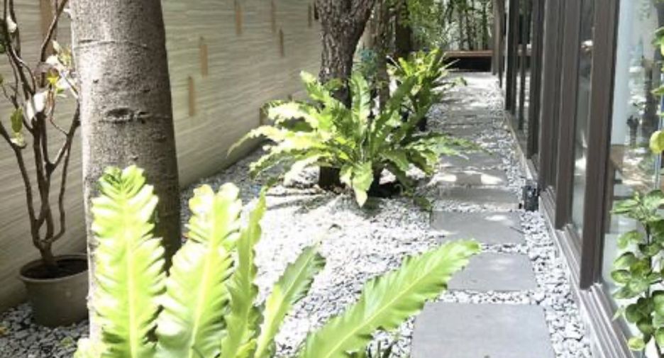 For sale 5 bedrooms house in Watthana, Bangkok