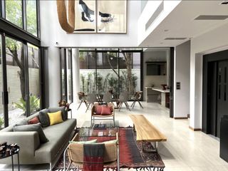 For sale 5 bedrooms house in Watthana, Bangkok