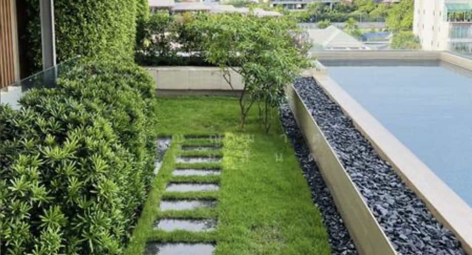 For sale 5 bedrooms house in Watthana, Bangkok