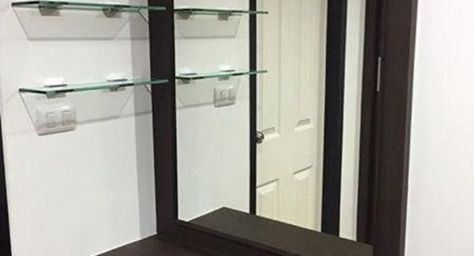 For sale 1 bed condo in Huai Khwang, Bangkok
