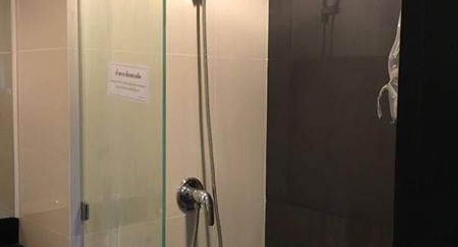 For sale 1 bed condo in Huai Khwang, Bangkok