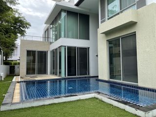 For sale 5 bedrooms house in Don Mueang, Bangkok