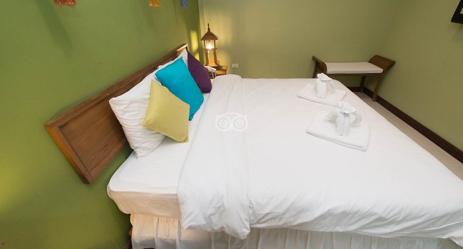 For sale 20 bedrooms hotel in Bang Rak, Bangkok