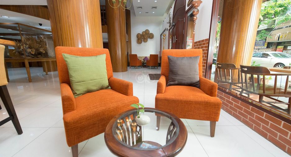 For sale 20 bedrooms hotel in Bang Rak, Bangkok