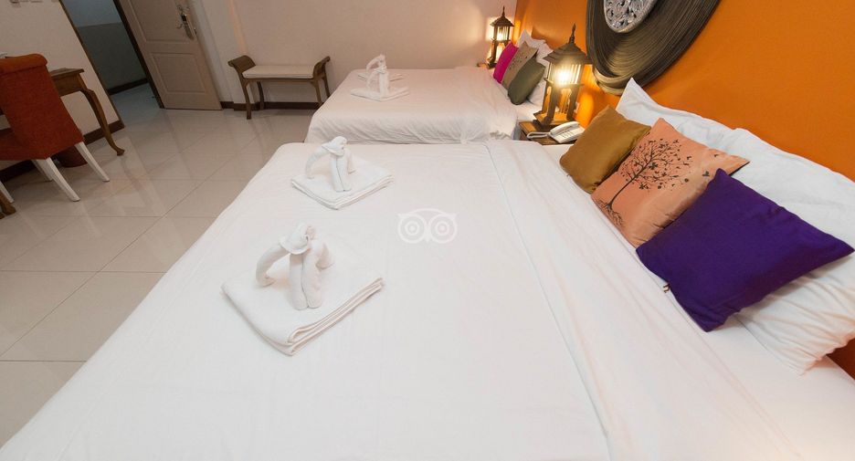 For sale 20 bedrooms hotel in Bang Rak, Bangkok