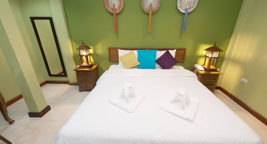For sale 20 bedrooms hotel in Bang Rak, Bangkok
