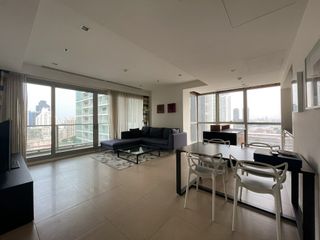Condo en venta y en alquiler de 2 habitaciones en Sathon, Bangkok