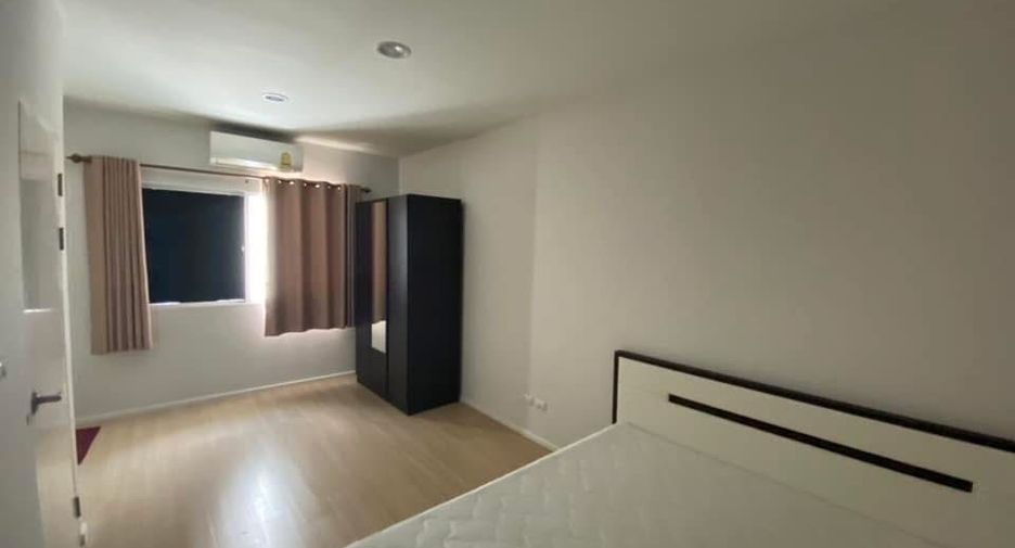 Casa adosada en venta y en alquiler de 3 habitaciones en Suan Luang, Bangkok