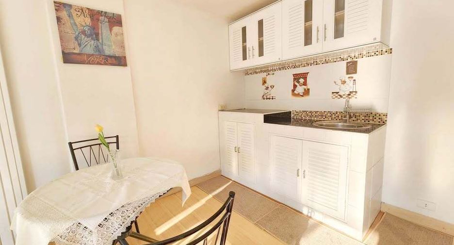 For sale 1 bed condo in Bang Kapi, Bangkok