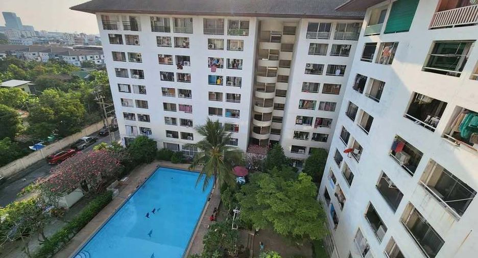 For sale 1 bed condo in Bang Kapi, Bangkok