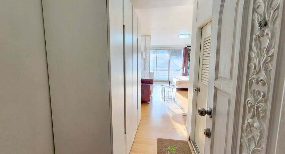 For sale 1 bed condo in Bang Kapi, Bangkok