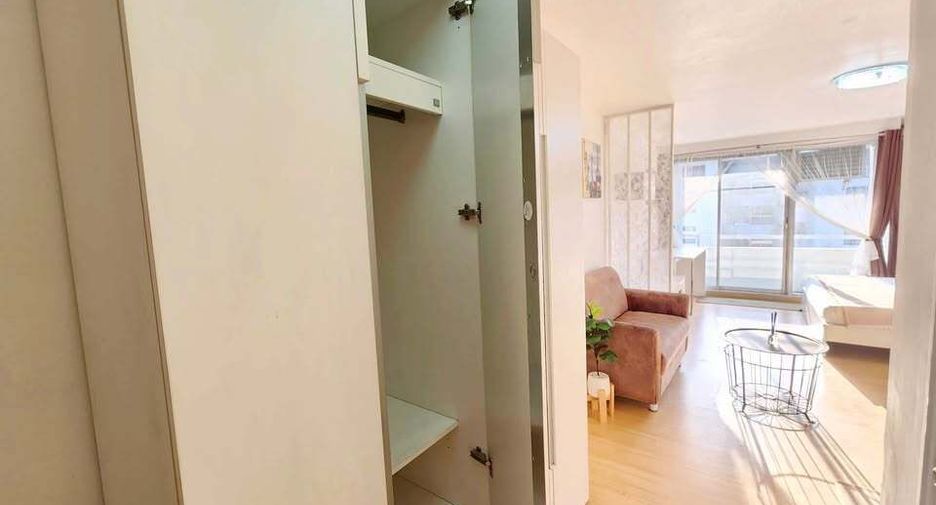 For sale 1 bed condo in Bang Kapi, Bangkok