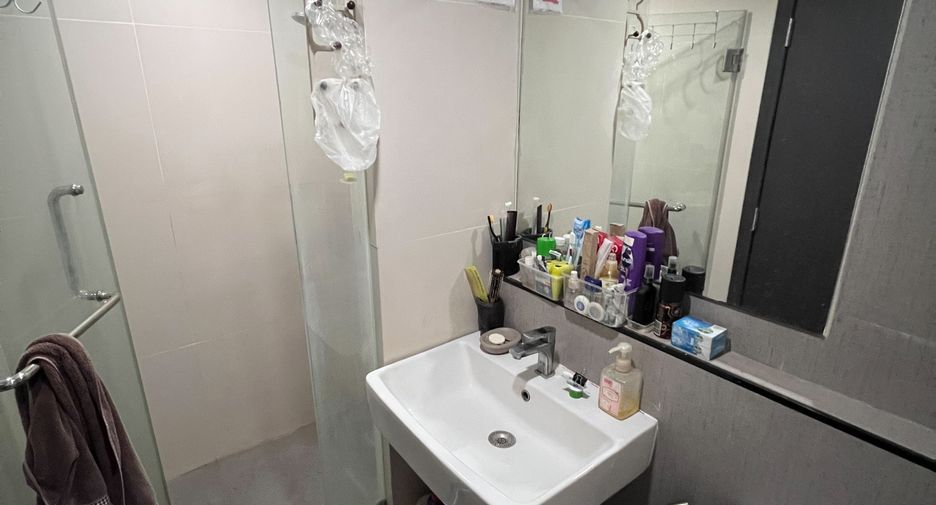 For sale and for rent 2 bedrooms condo in Mueang Samut Prakan, Samut Prakan
