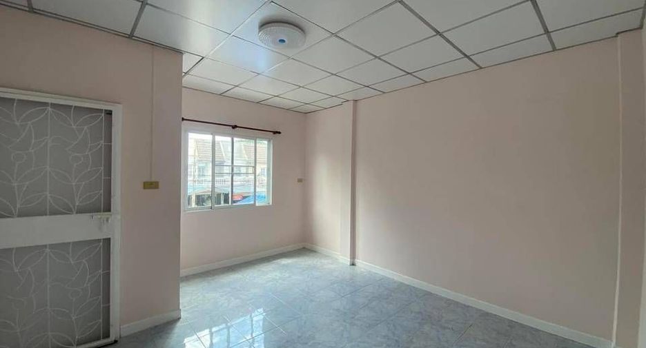 For sale 2 bedrooms townhouse in Khlong Sam Wa, Bangkok