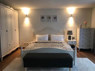 Casa adosada en venta y en alquiler de 4 habitaciones en Suan Luang, Bangkok