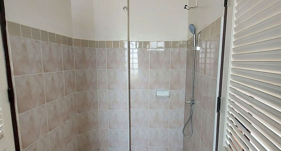For sale and for rent 3 bedrooms house in Khlong Sam Wa, Bangkok