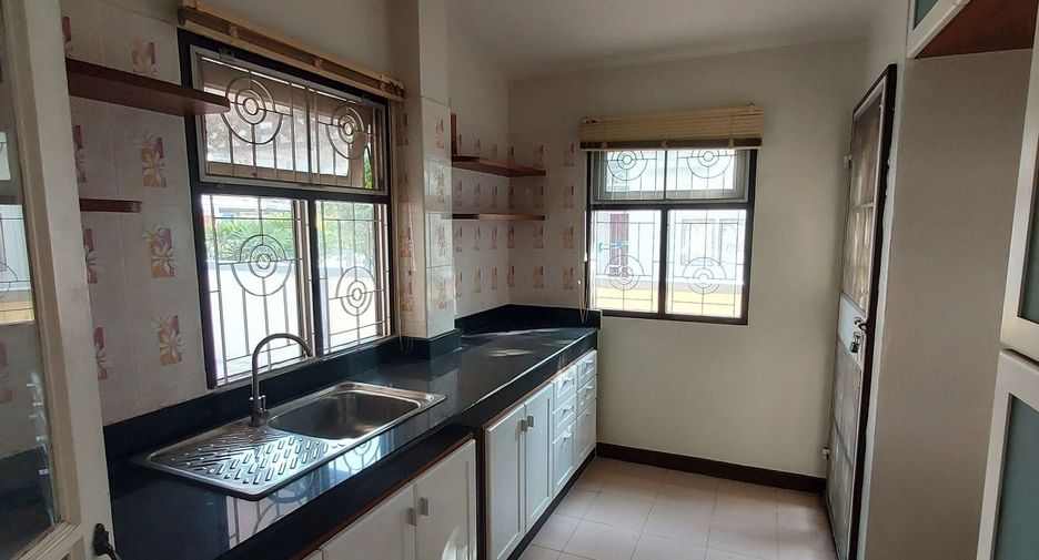 For sale and for rent 3 bedrooms house in Khlong Sam Wa, Bangkok
