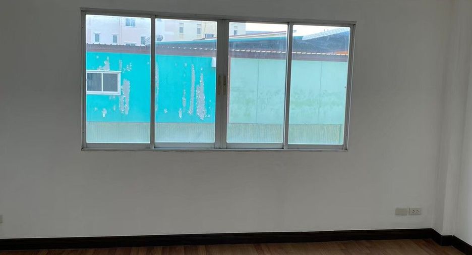 Casa adosada en venta de 4 habitaciones en Lak Si, Bangkok