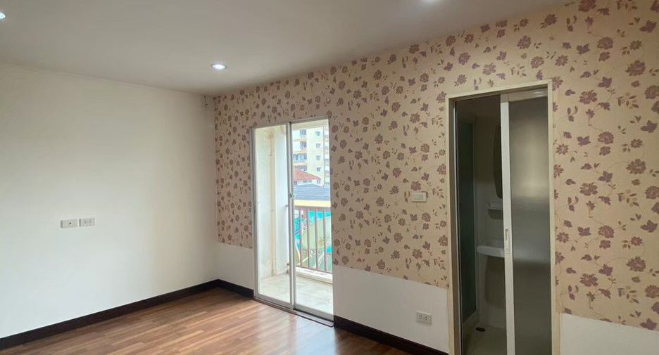 Casa adosada en venta de 4 habitaciones en Lak Si, Bangkok