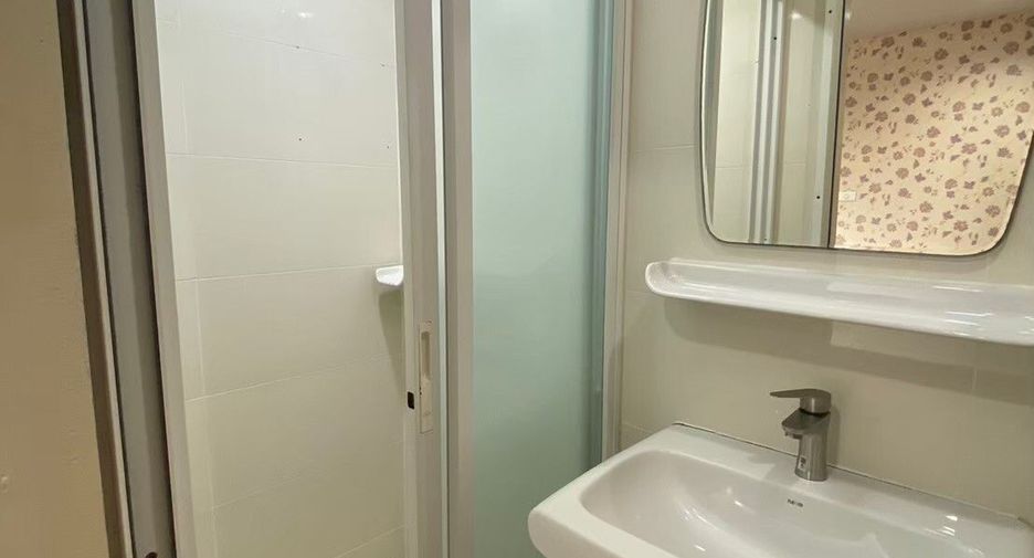 Casa adosada en venta de 4 habitaciones en Lak Si, Bangkok