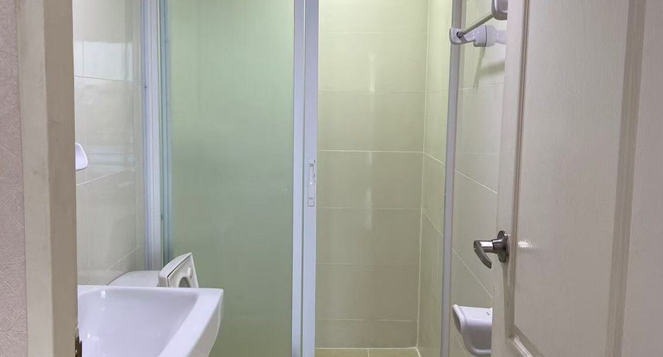 Casa adosada en venta de 4 habitaciones en Lak Si, Bangkok
