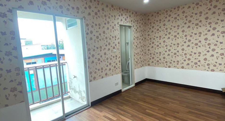 Casa adosada en venta de 4 habitaciones en Lak Si, Bangkok