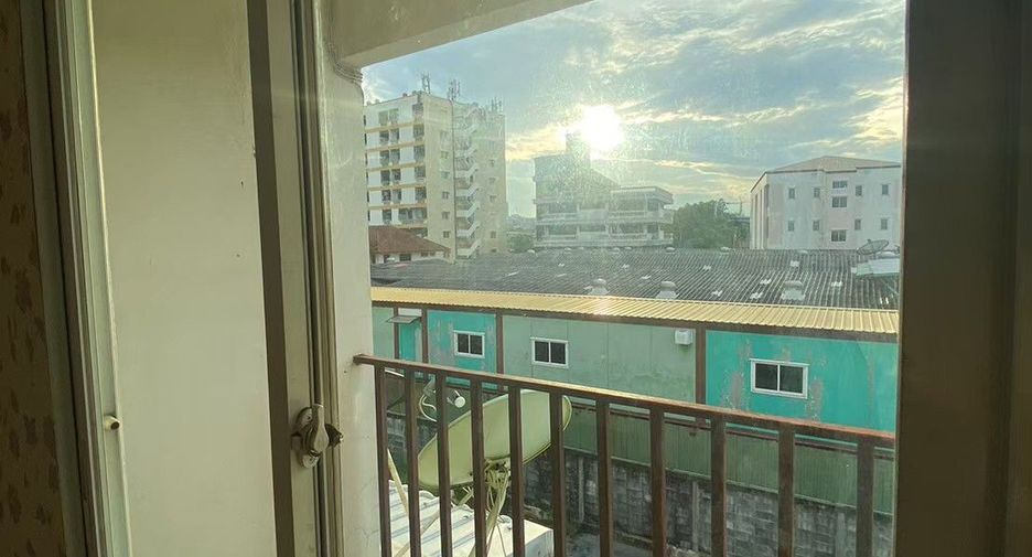 Casa adosada en venta de 4 habitaciones en Lak Si, Bangkok
